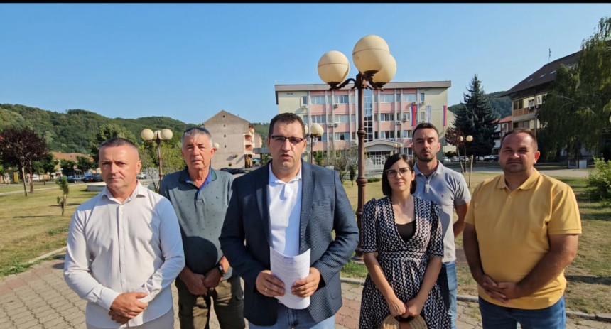 Дакић позива власт: Ријешите проблем гријања у Угљевику