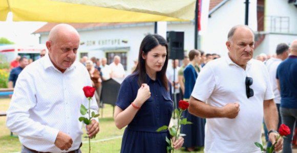 Trivić i Dončić: "Slava junacima koji su odbranili Gradišku"