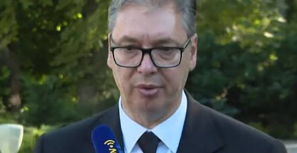 Vučić: Povećanje penzija će pratiti povećanje plata