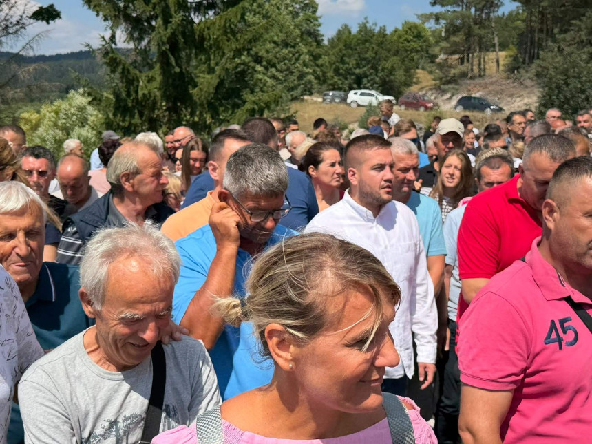 Drinić o prioritetima: Moramo čuvati naš narod i mjesta
