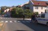 Ranjeni muškarac ima četiri prostrelne i jednu ustrelnu ranu