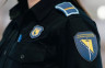 Policajac i policajka se sukobili pred putnicima