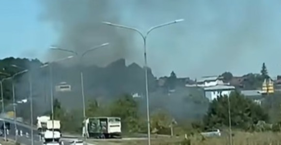 Požar kod prijedorske petlje u Banjaluci