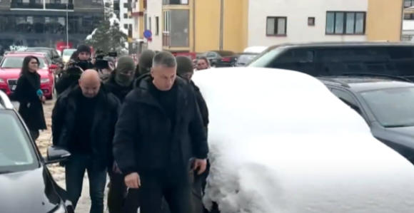 Истрага 20 мјесеци тапка у мјесту, Нешић се спрема за изборе