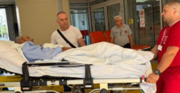 Nenad Rašković stigao u Urgentni centar KC Srbije