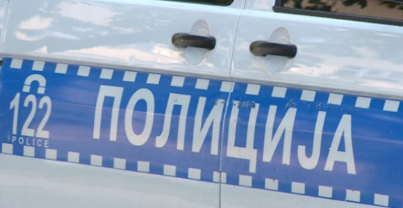 Osmaci: Dvije osobe povrijeđene pri slijetanju vozila