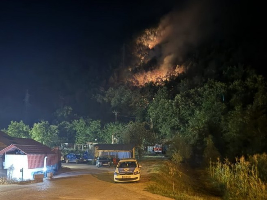 Požar u Kopačima prijeti kućama, aktivan u Nevesinju