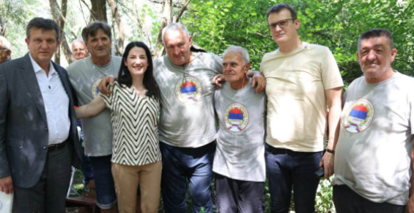 Брестово: Угодно дружење и ћаскање уз котлићијаду