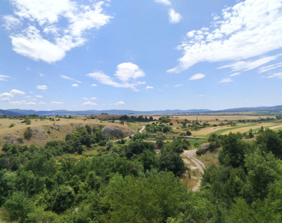 Danas će biti svježije vrijeme uz prolaznu kišu
