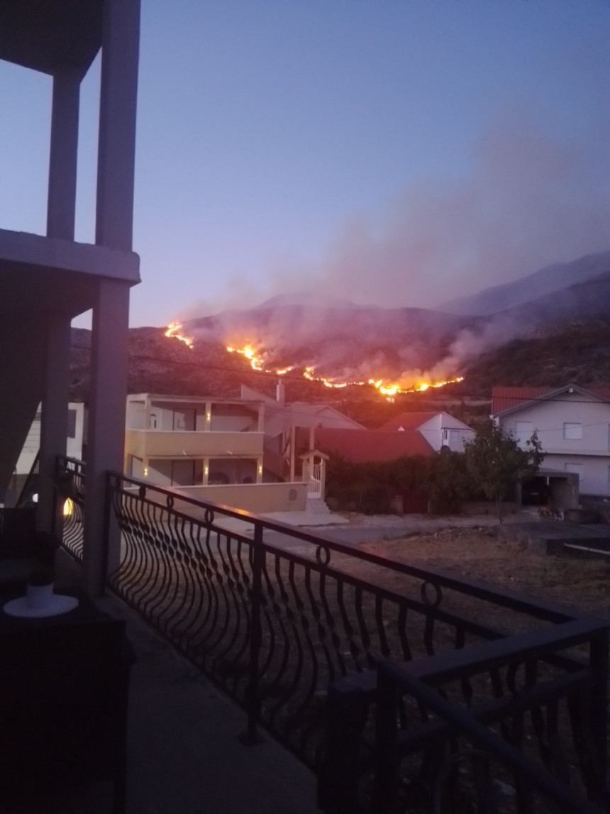 Trebinje: Požar na Ivanici buknuo zbog dječije igre?