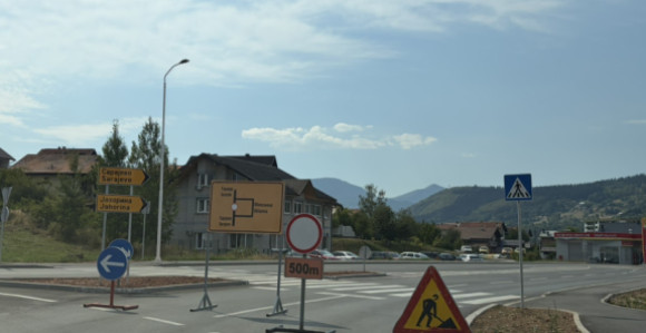 Obustava saobraćaja u Palama napravila ogromne gužve