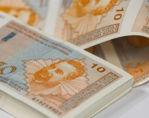Penzionerima od Vlade pred izbore 120, odnosno 80 maraka