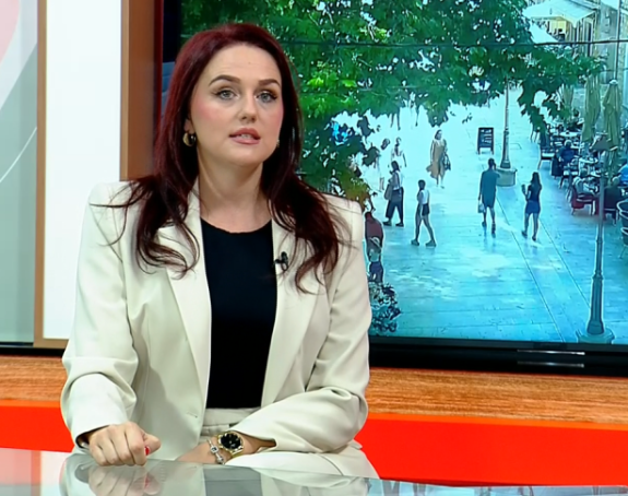 Režim degradirao institucije: Partijska knjižica važnija od znanja i stručnosti