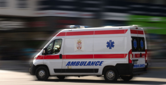 Београд: У насељу Звездара дијете пало с трећег спрата