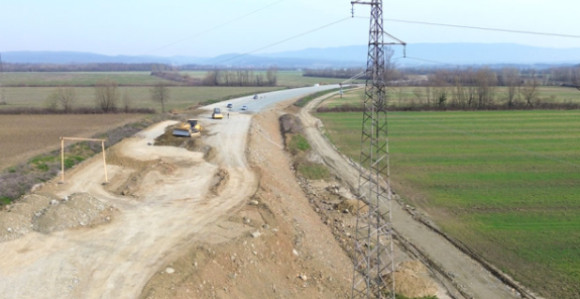 Нетранспаретно трошење новца који донира Србија