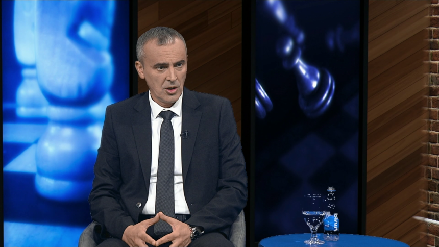 Бабаљ о Младићу: Стао на чело ВРС када нико није смио!