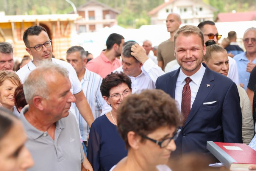 Изузетно важно да чувамо и обнављамо светиње