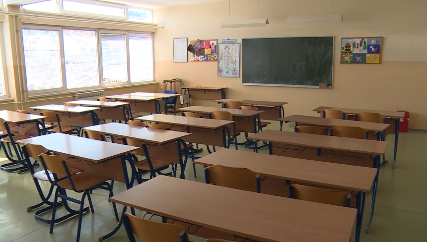 Alarmantni podaci: Skoro 2.000 đaka bilo na popravnom!
