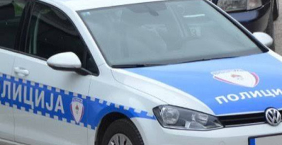 Bijeljina: Uzimao kokain pred policijom, pa ih napao