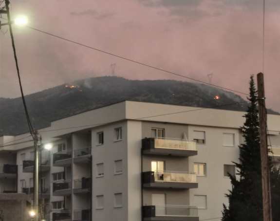 Mještani Zubaca: Nepoznati muškarci podmeću požare?!