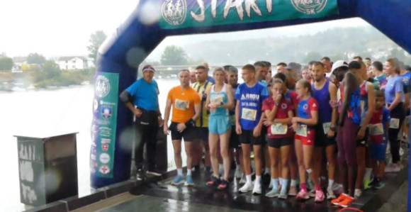Ulicama Višegrada i obalama Drine trčalo više od 300 atletičara