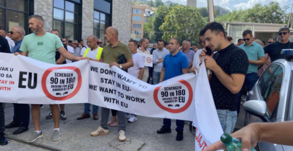 Protest prevoznika u Sarajevu: Traže duži boravak u EU ili 14. septembra blokiraju sve granice