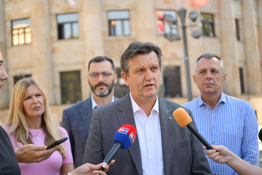 Неиспуњена обећања и нова задужења Владе Српске