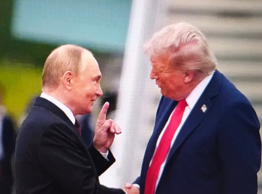 Трамп жели да се састане са Путином када рат буде при крају
