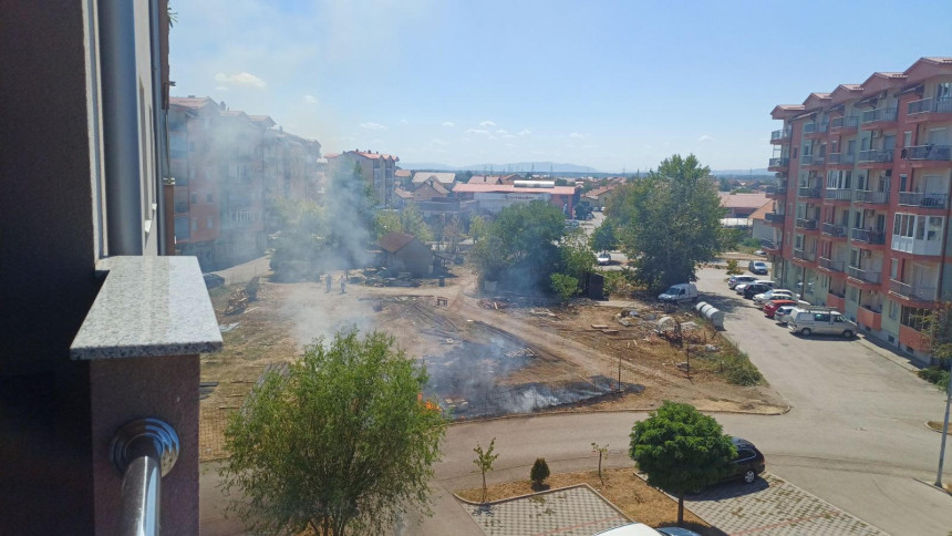 Manji požar izbio u naselju Intergaj u Bijeljini