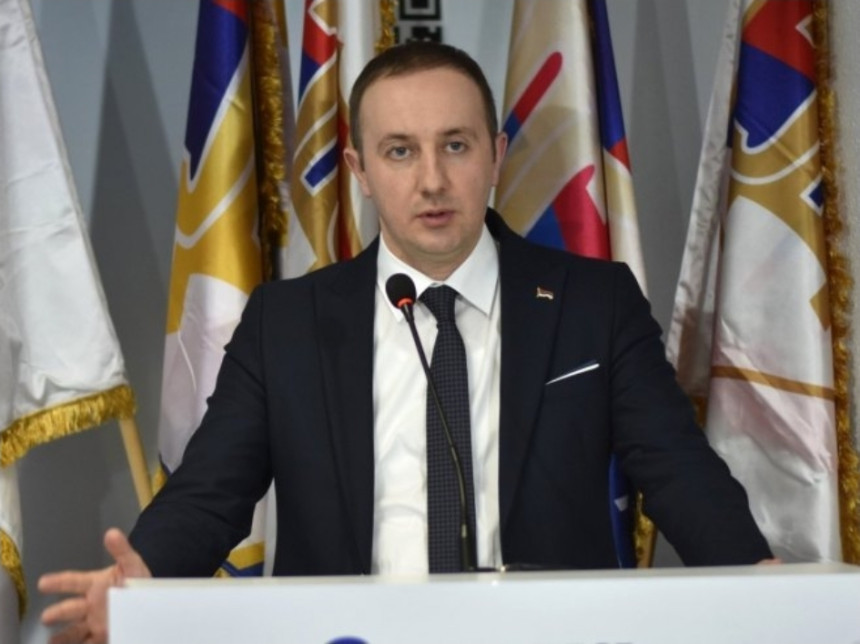 Мазалица свјесно лаже да би прикрио издају Жељке Цвијановић у замјену за скидање санкција Додику
