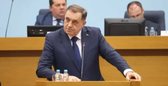 AUTOKRATIJA PROGUTALA SRPSKU: Kako je jedan čovjek ponizio narod i satro institucije