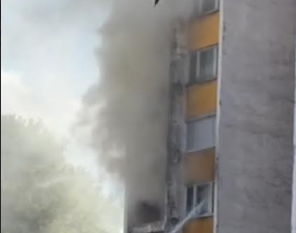 Doboj: Buknuo požar u stanu, spriječena tragedija