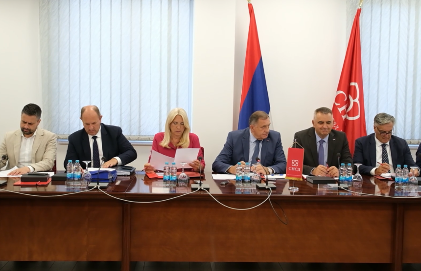 Urušavanje Srpske: Institucije zarobljene u komitetu SNSD-a