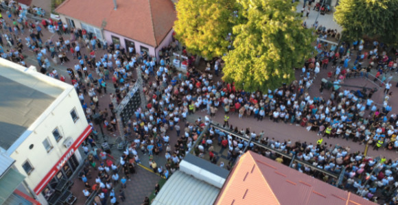 Video otkriva ono što SNSD skriva o tribini u Šamcu
