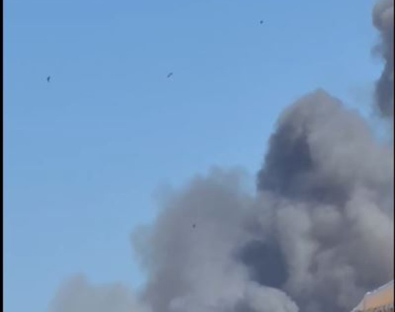 Grčki borbeni avion srušio se na u blizini Atine (VIDEO)