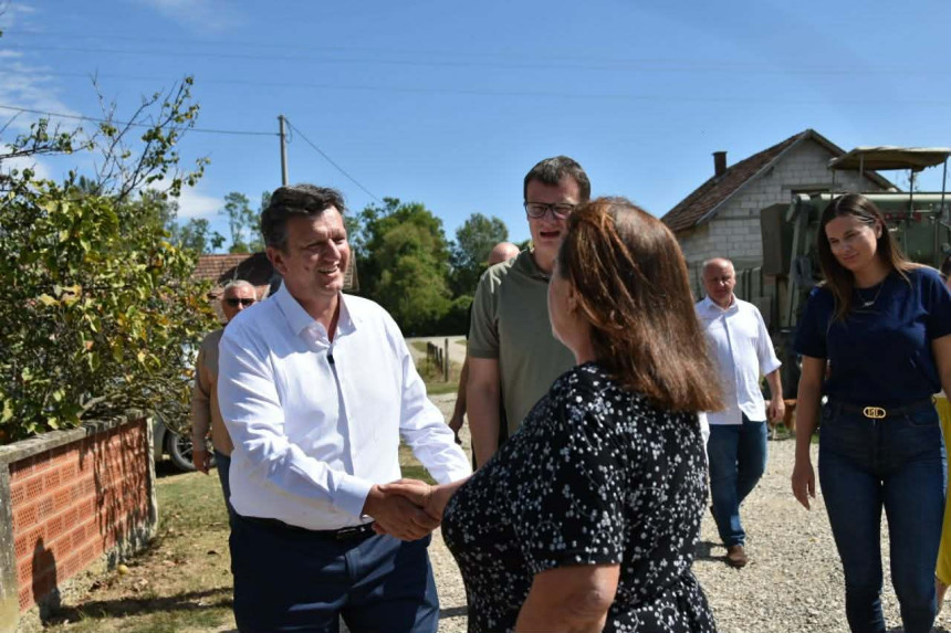 Vlast je seljaka ostavila da se sam bori za opstanak