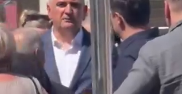 Додиков премијер подивљао на питање о гимназији, посланику поручио: „Срам те било!“ (ВИДЕО)