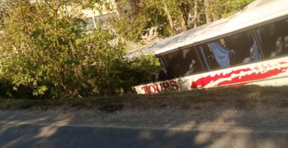 Prnjavor: U sudaru autobusa i auta ima povrijeđenih