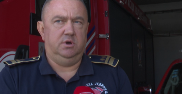 Vatrogasci bez opreme, vozila stara pola vijeka