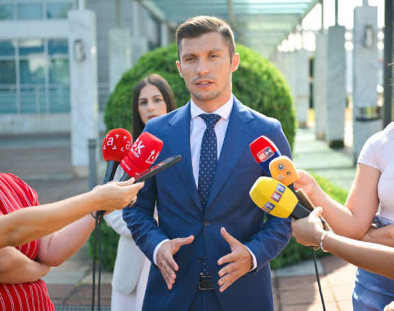 Za kumovu zgradu ima 100 miliona, a za povrat PDV nema
