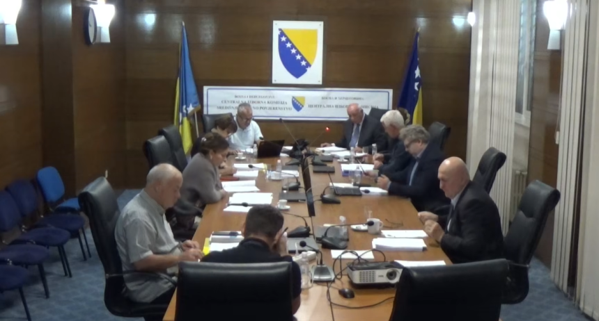CIK BiH žestoko kaznio PSS, kažnjen i SNSD