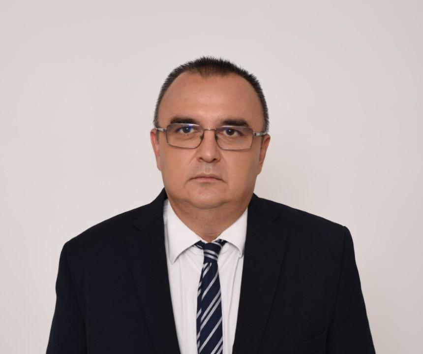 Prvo koke, sada ovce: Predizborni pokloni SNSD-a