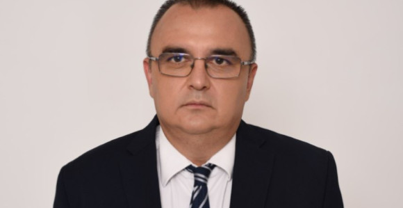Prvo koke, sada ovce: Predizborni pokloni SNSD-a