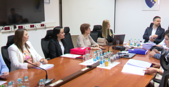 Jednostavan zakonski proces pretvoren u političku ucjenu