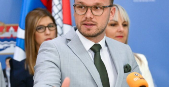 Draško Stanivuković na konferenciji za novinare (VIDEO)