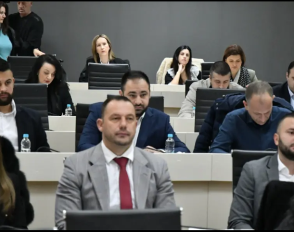 Lalović i odbornik i državni službenik u isto vrijeme