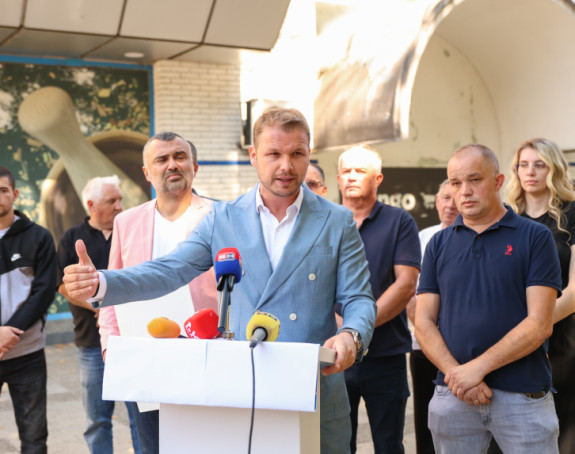 Stanivuković: Vladin milionski kriminal sa nekretninama