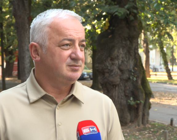 Podlegli su pritisku da bi omogućili posao Dodikovom kumu