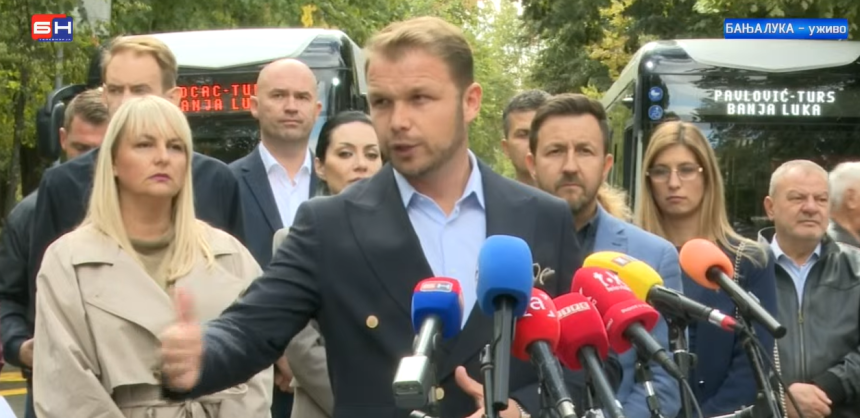 Električni autobus stigao u Banjaluku (UŽIVO)