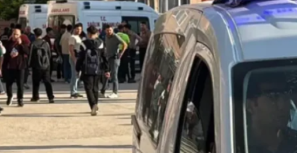Турска: У пуцњави испред школе осам особа повријеђено